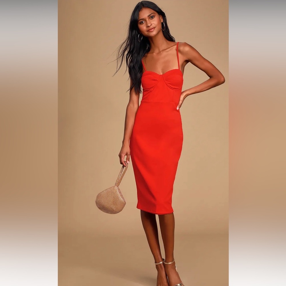 LULU’s NWT MEDIUM RED CHARMED AND DANGEROUS RED BUSTIER BODYCON MIDI DRESS